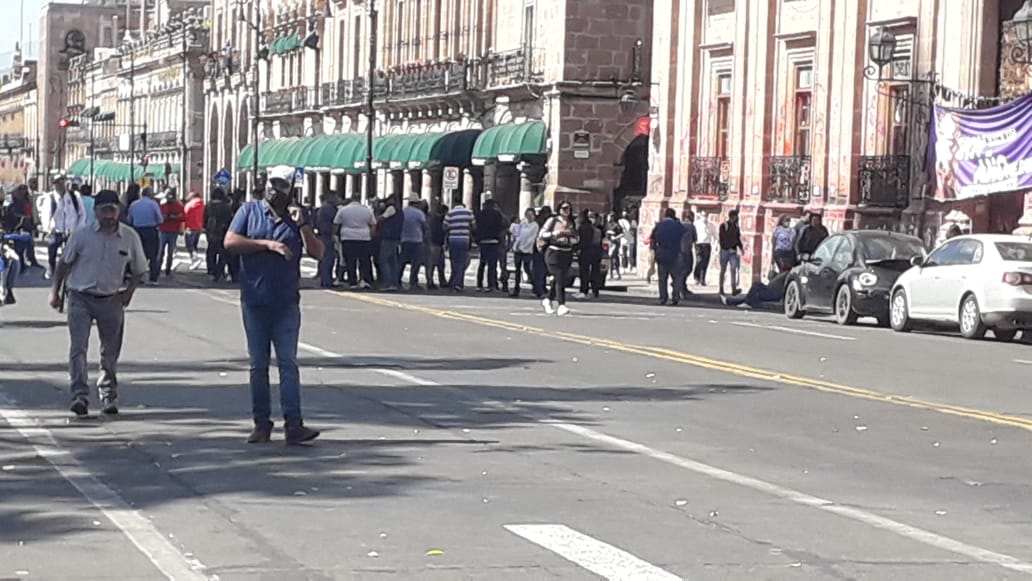 Desquiciada Morelia por bloqueos y manifestaciones