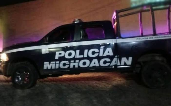 Localizan esta madrugada un cuerpo calcinado dentro de un carro en Tzintzuntzan