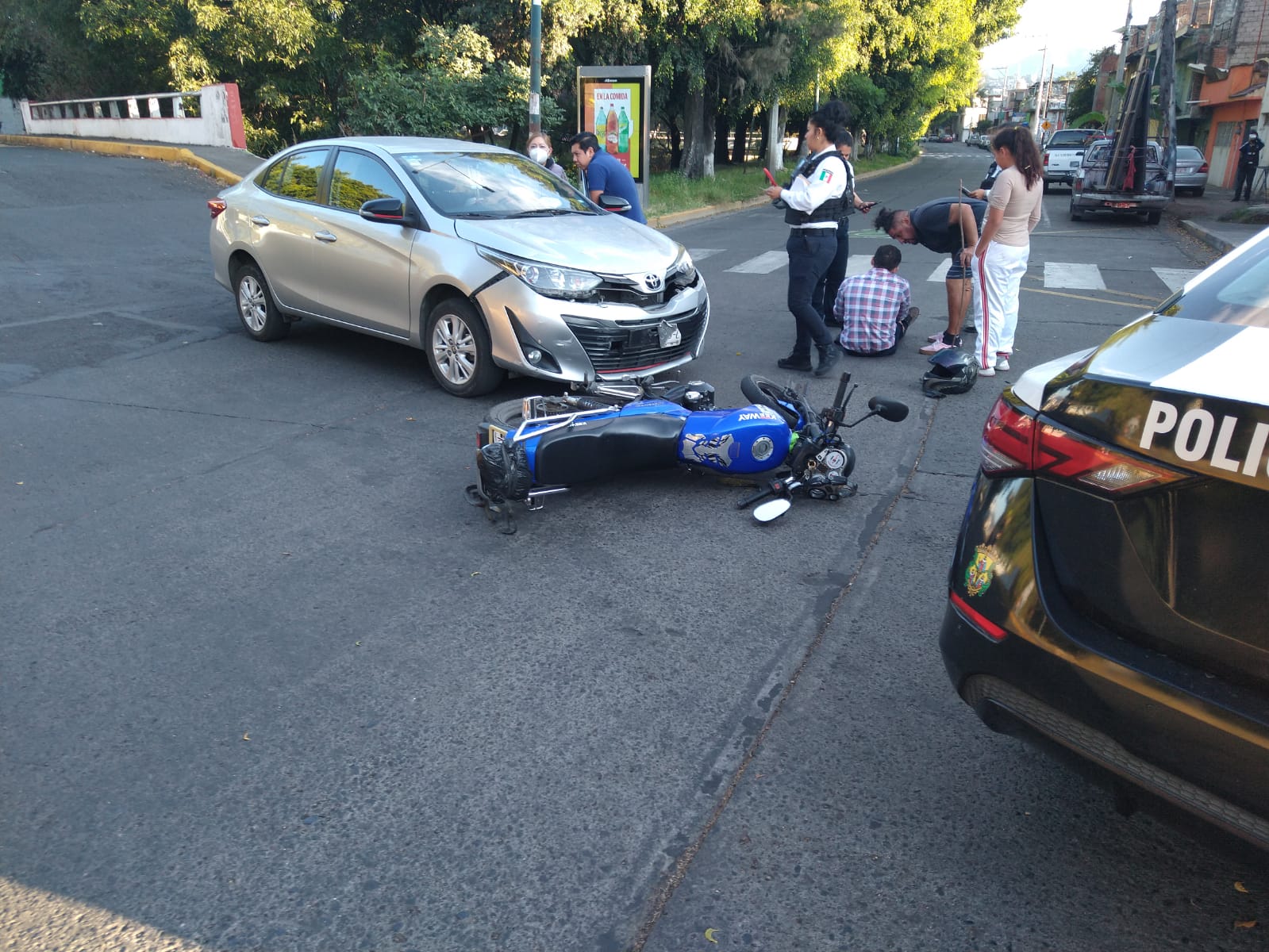 Motociclista es arrollado por un carro en Morelia