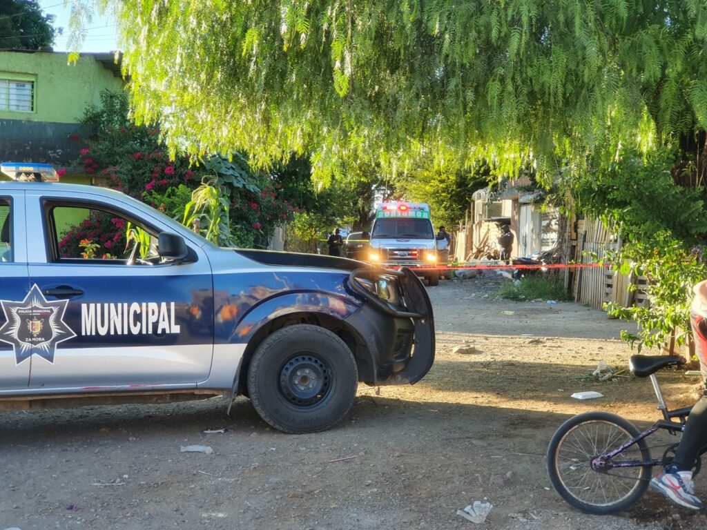 Motociclista muere al estrellarse con una camioneta