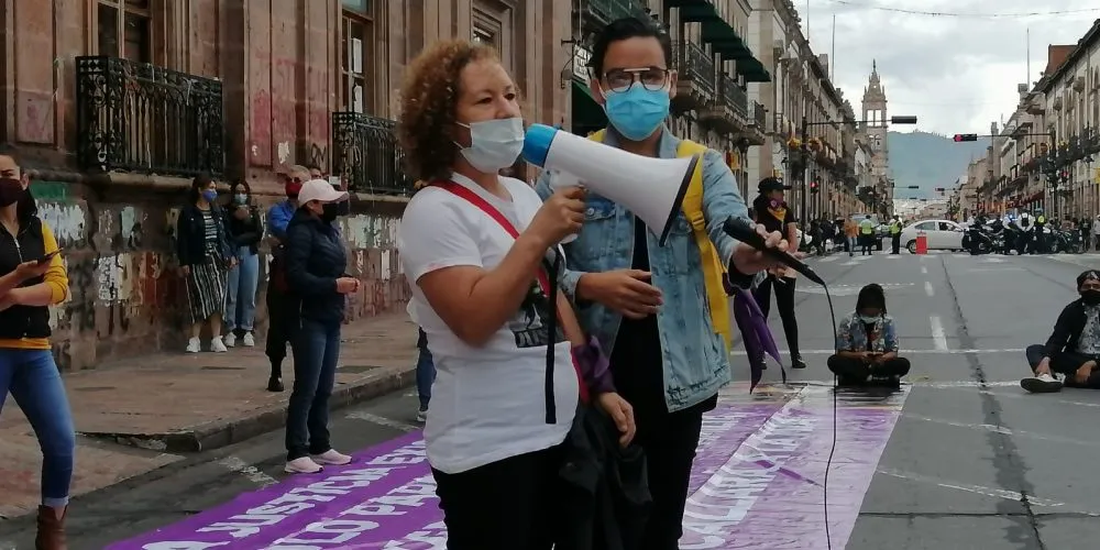 Recuerdan a Jessica con cruz en el Congreso de Michoacán