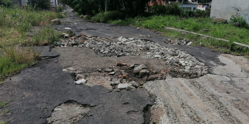 A parche lento; apenas 50 mil baches cubiertos en Morelia