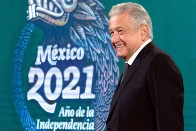 Acusa AMLO al INE de chicanadas para aplazar revocación de mandato