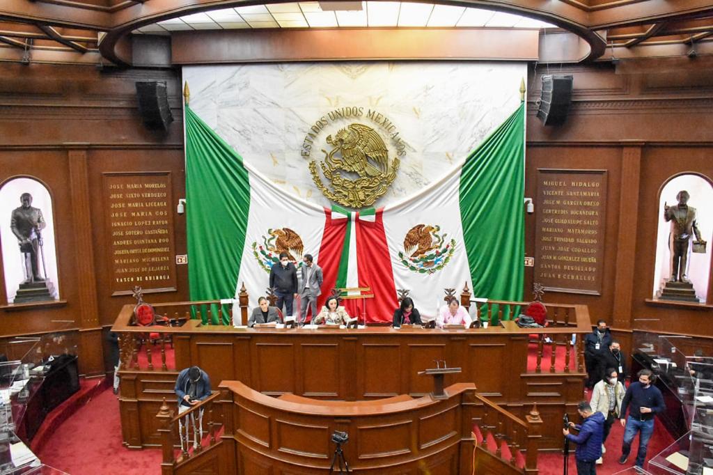 Amargo regalo de Navidad; aprueban reemplacamiento 2022 en Michoacán