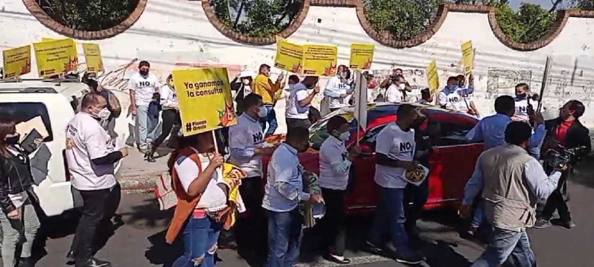 Encabeza dirigencia del PRD Michoacán protesta contra reemplacamiento 2022