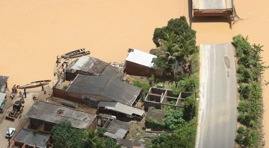 Evacuan a miles de personas en Brasil por lluvias