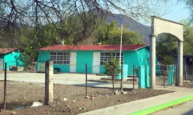 Hay 10 escuelas sin clases en Michoacán por inseguridad y violencia