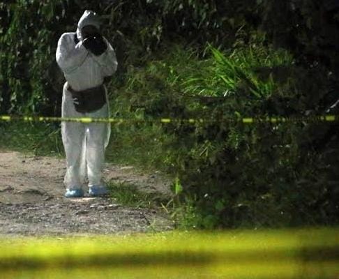 Localizan cadáver torturado en el camino a Atécuaro