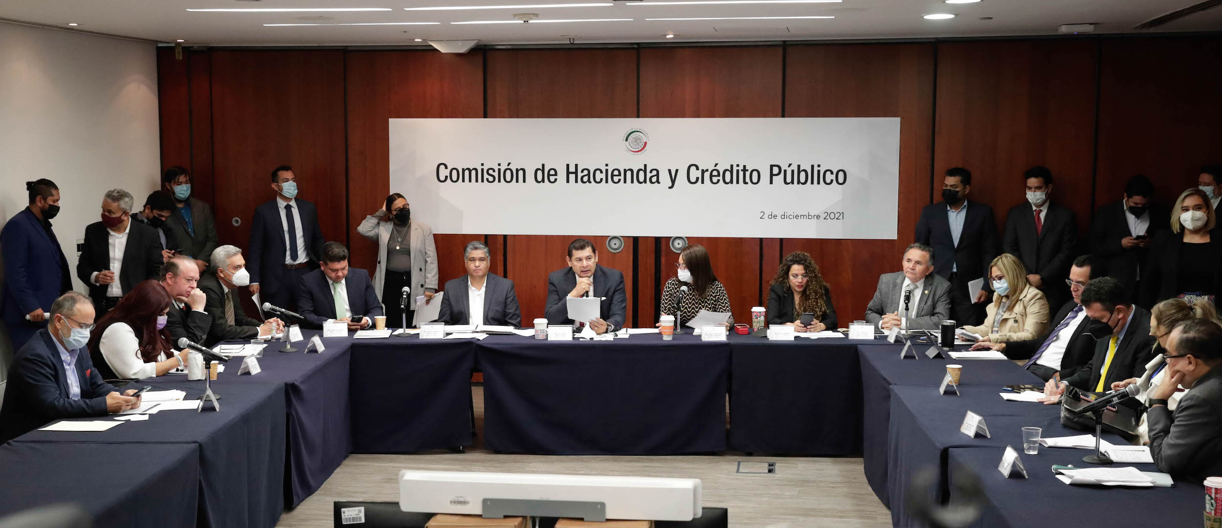 Ratifican a Victoria Rodríguez como integrante de Banxico