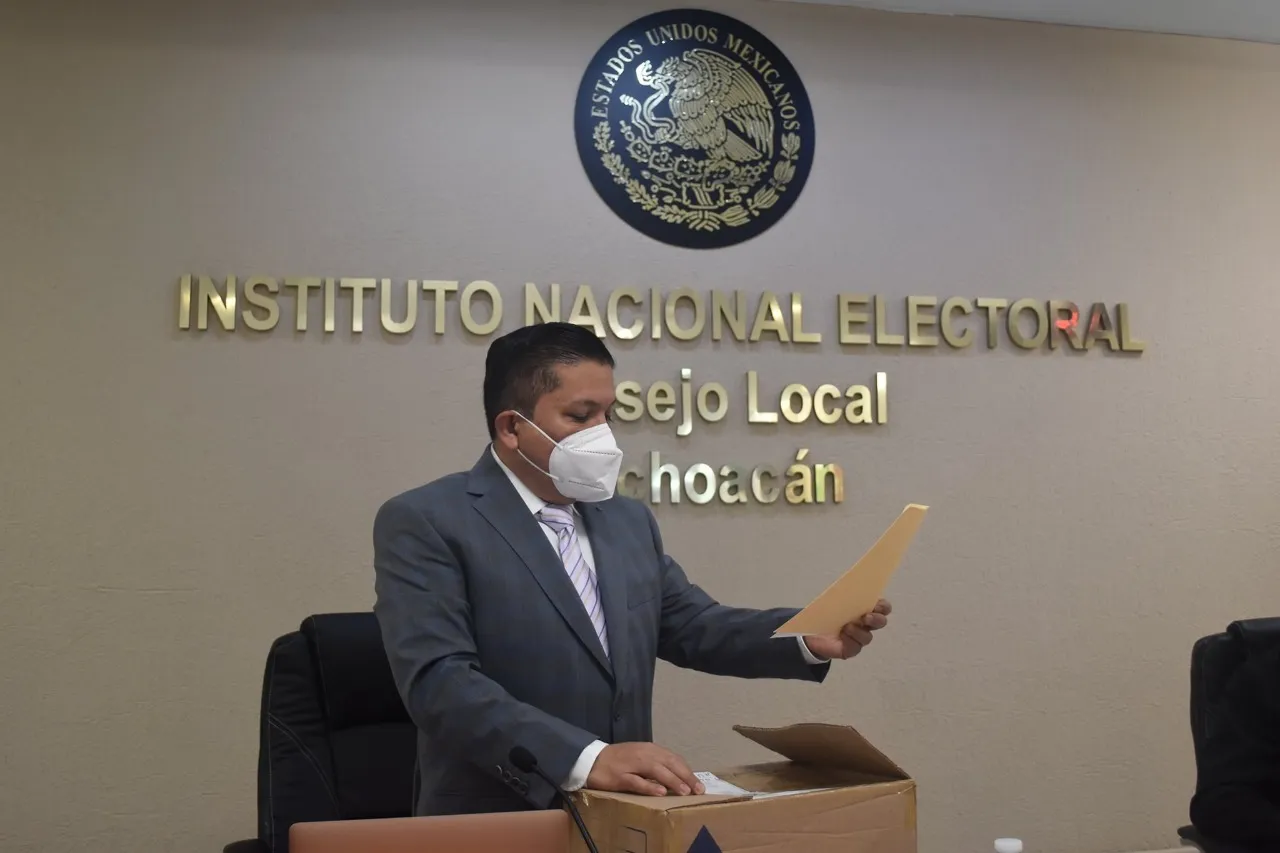 Detectó INE en Michoacán firmas falsas para revocación de mandato