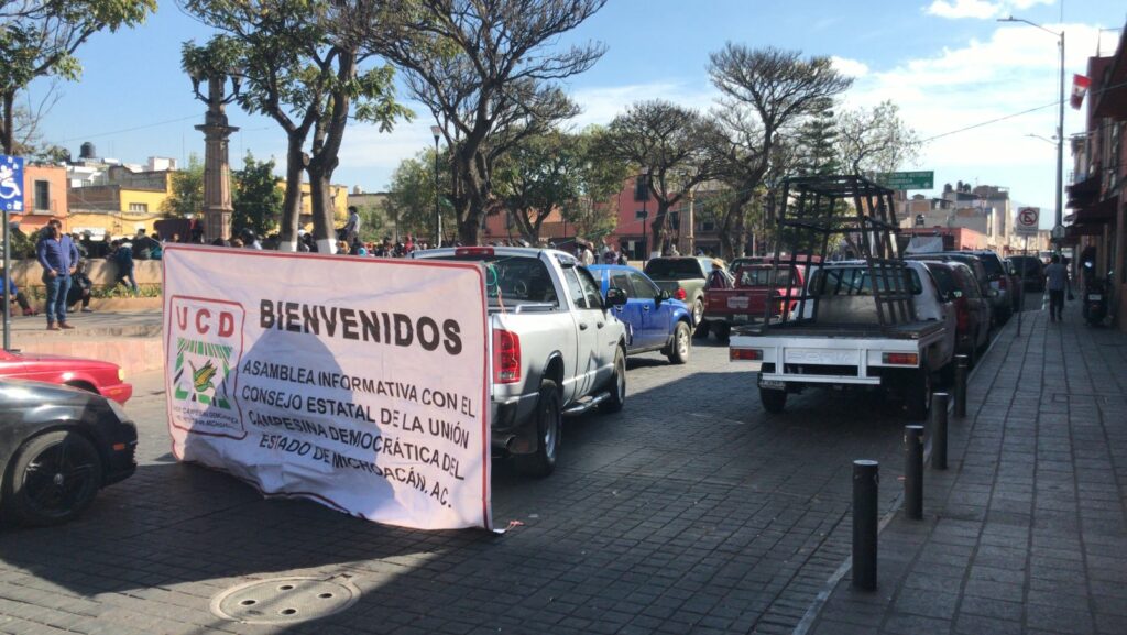 Mañana de calles y avenidas bloqueadas en Morelia