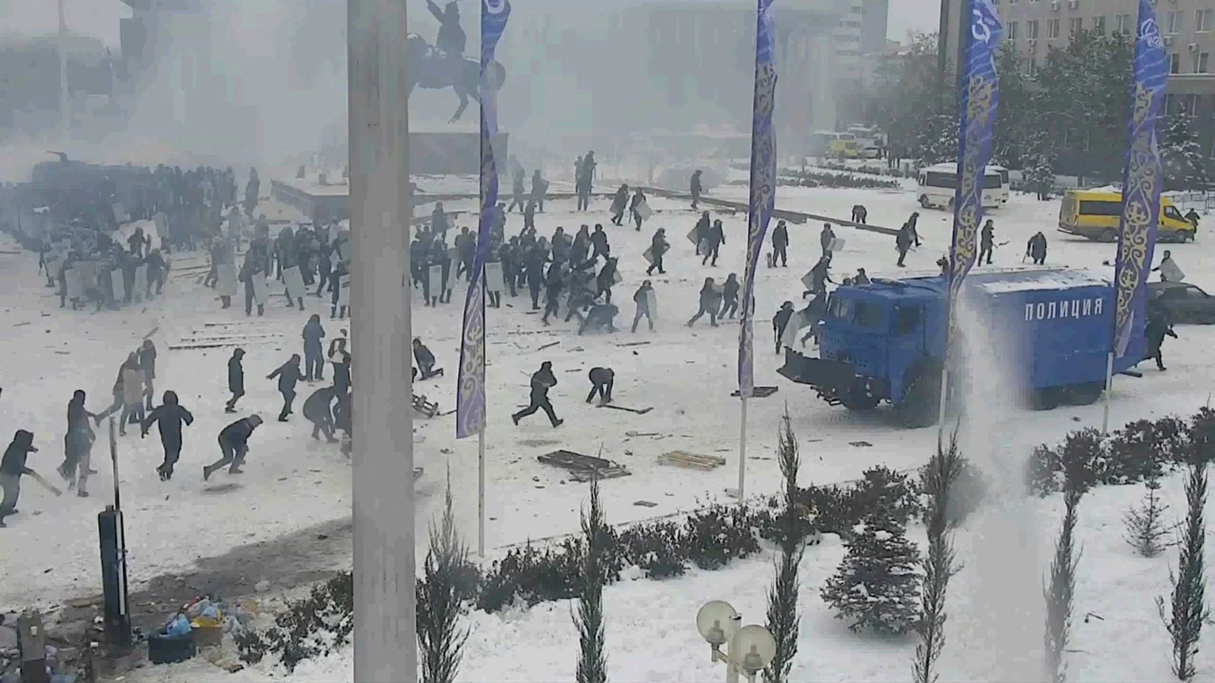 Ordenan disparar contra manifestantes en Kazajistán
