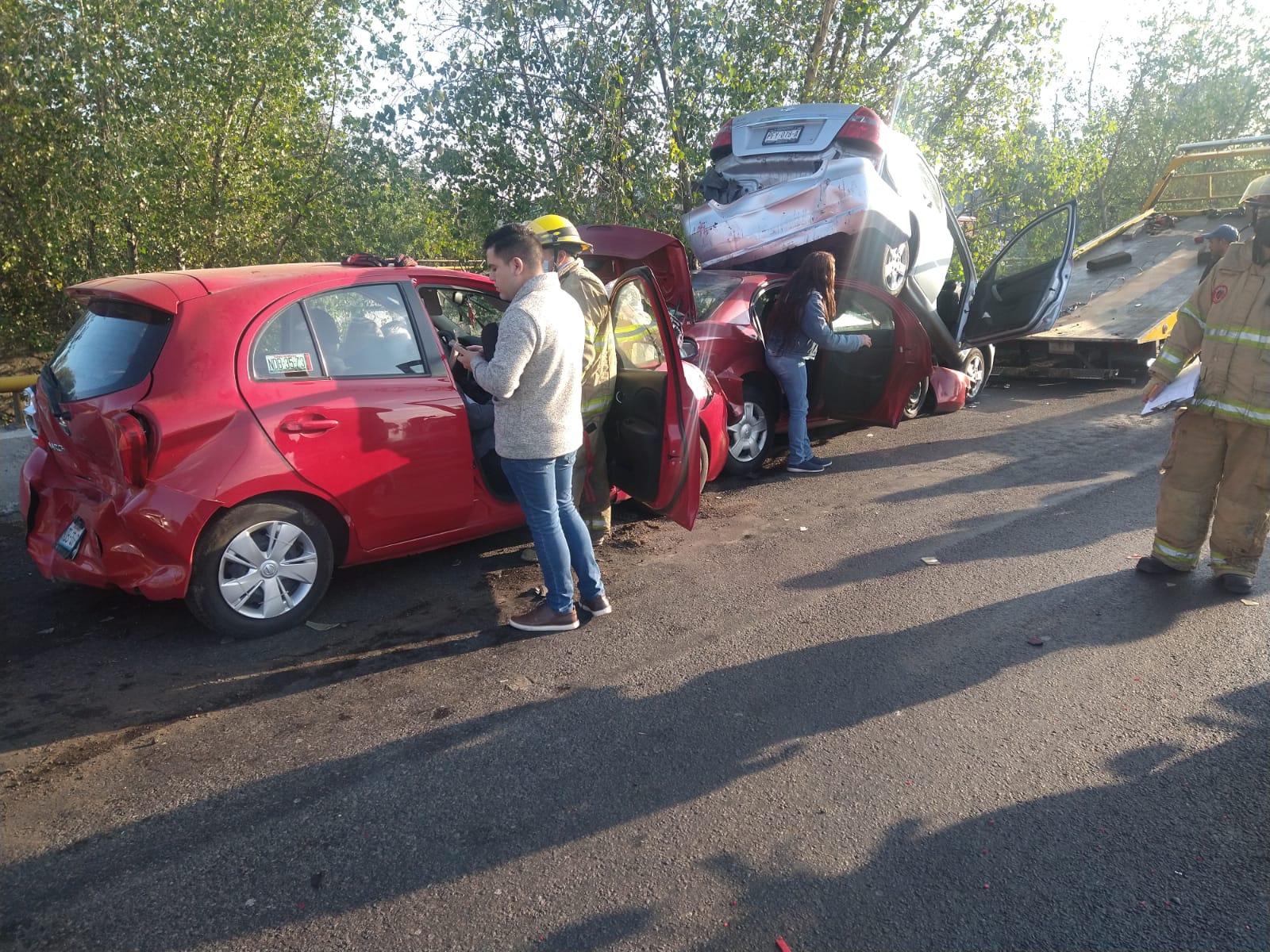 3 lesionados tras carambola en libramiento norte de Morelia