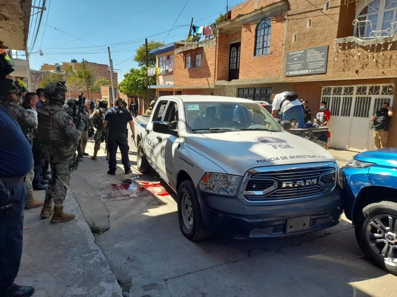 Atacan a balazos a elementos de la FGE en Quiroga