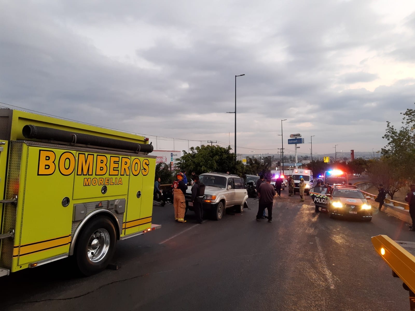 Choque por alcance deja cinco personas lesionadas4