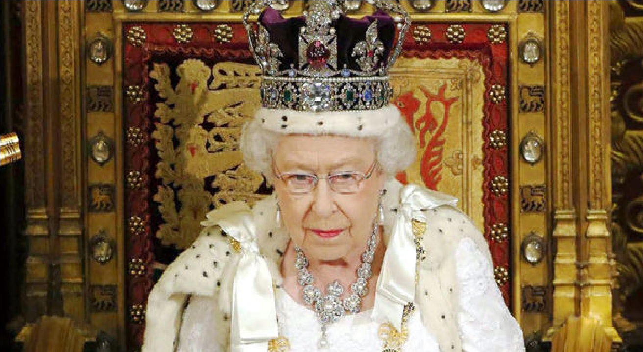 Cumple Reina Isabel II 70 años al trono