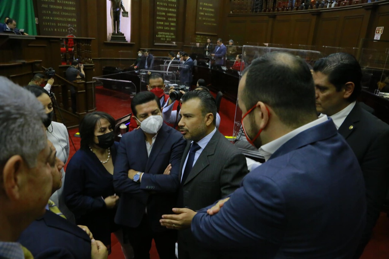 Diputados darán de baja a 125 trabajadores del Congreso de Michoacán