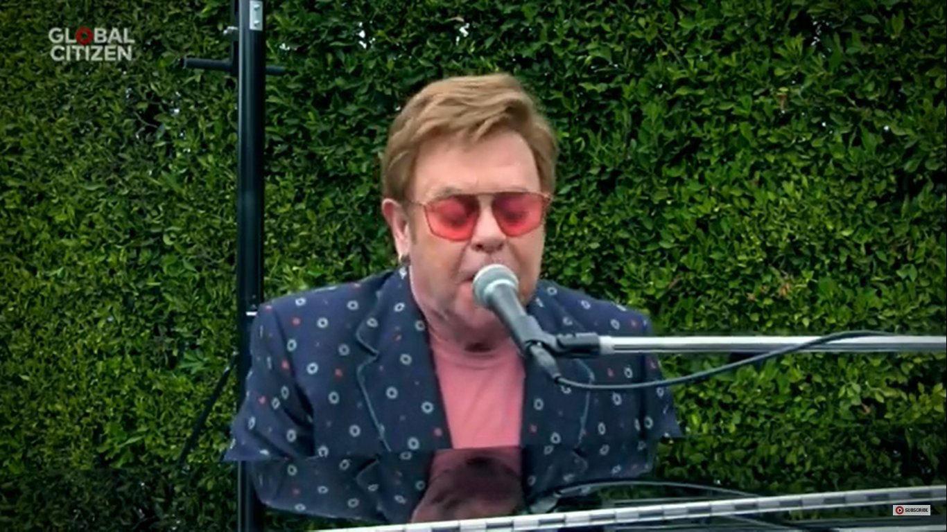 Elton John insulta a Vladimir Putin