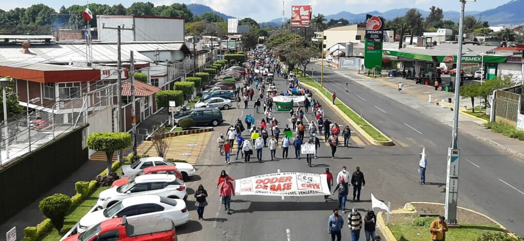 Exige Poder de Base que gobierno los atienda