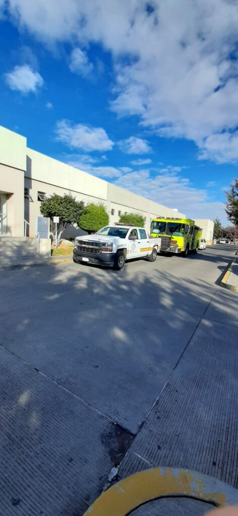 Explosión en el área de cocina del hospital del ISSSTE deja 2 personas lesionadas