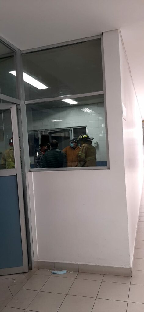 Explosión en el área de cocina del hospital del ISSSTE deja 2 personas lesionadas