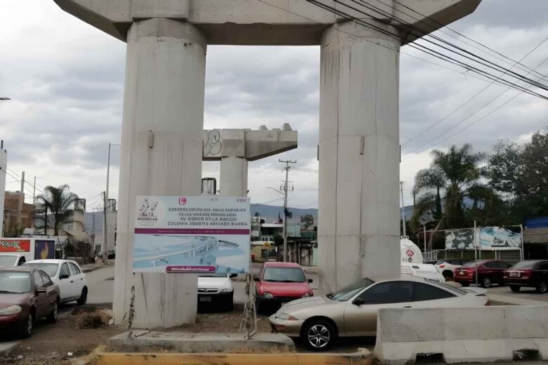 La Auditoría Superior de Michoacán detalla falta de documentación y posibles irregularidades en el puente Siervo de la Nación; el Ayuntamiento espera resultados oficiales