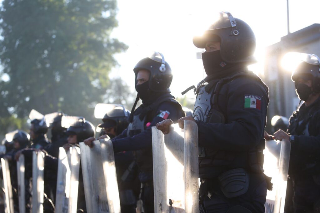 Policía Michoacán y Guardia Nacional vigilan vías férreas de Caltzontzin