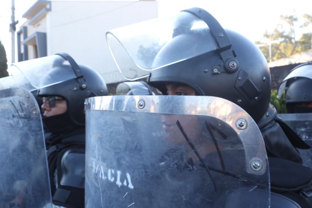 Policía Michoacán y Guardia Nacional vigilan vías férreas de Caltzontzin