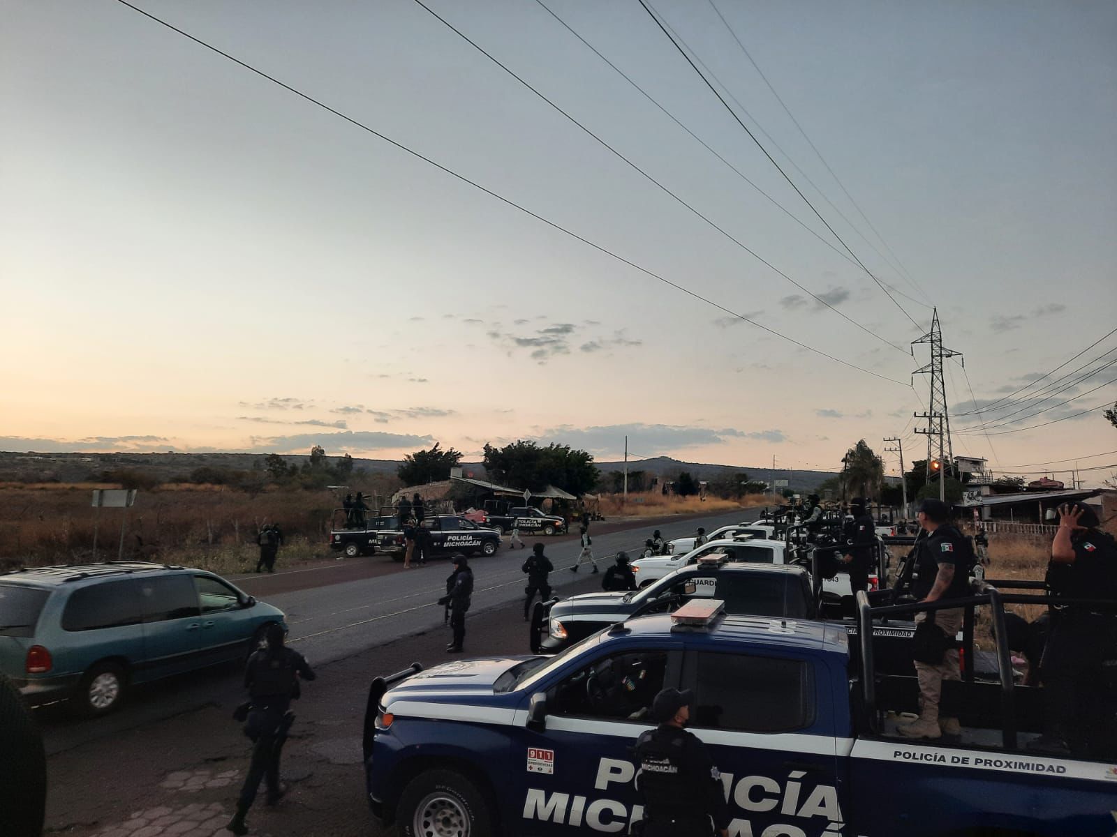 Tras asesinato de 17 en Michoacán, despliegan operativo de seguridad