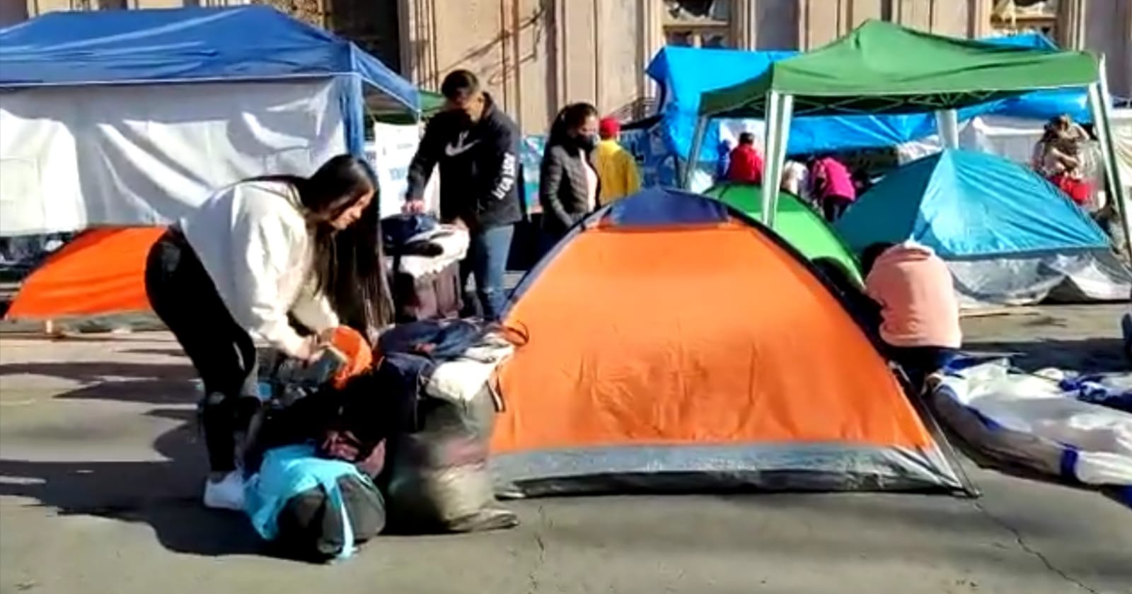 CNTE clases niños plantón