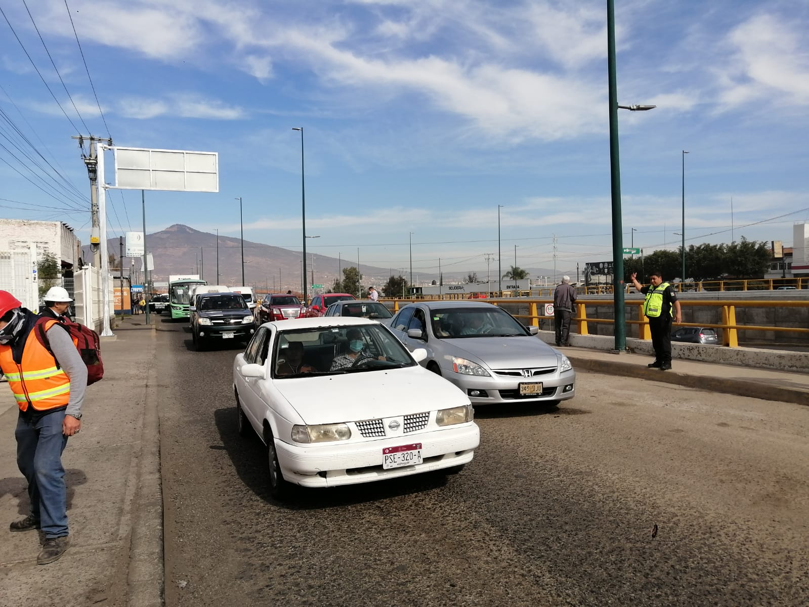 Después de un año, abren circulación en el puente elevado de salida a Salamanca