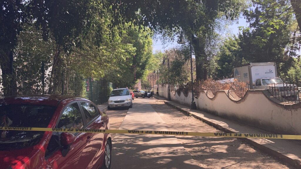 ocalizan cadáver dentro de un carro, en el bosque Cuauhtémoc, en Morelia