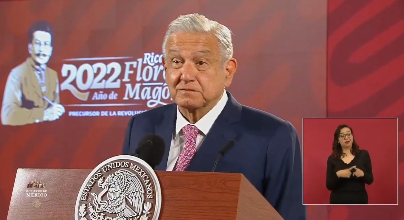 Pide AMLO a Loret de Mola esclarecer adquisición de 13 departamentos