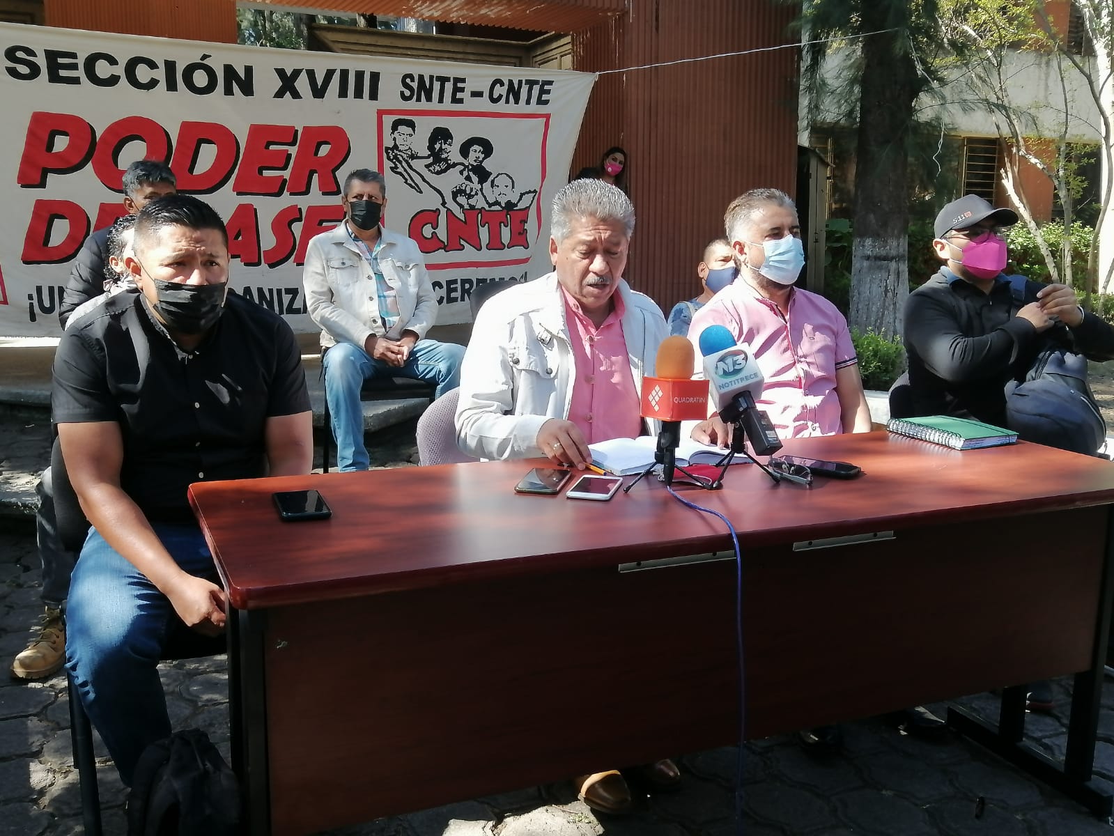 Poder de Base denuncia agresiones a normalistas por encapuchados