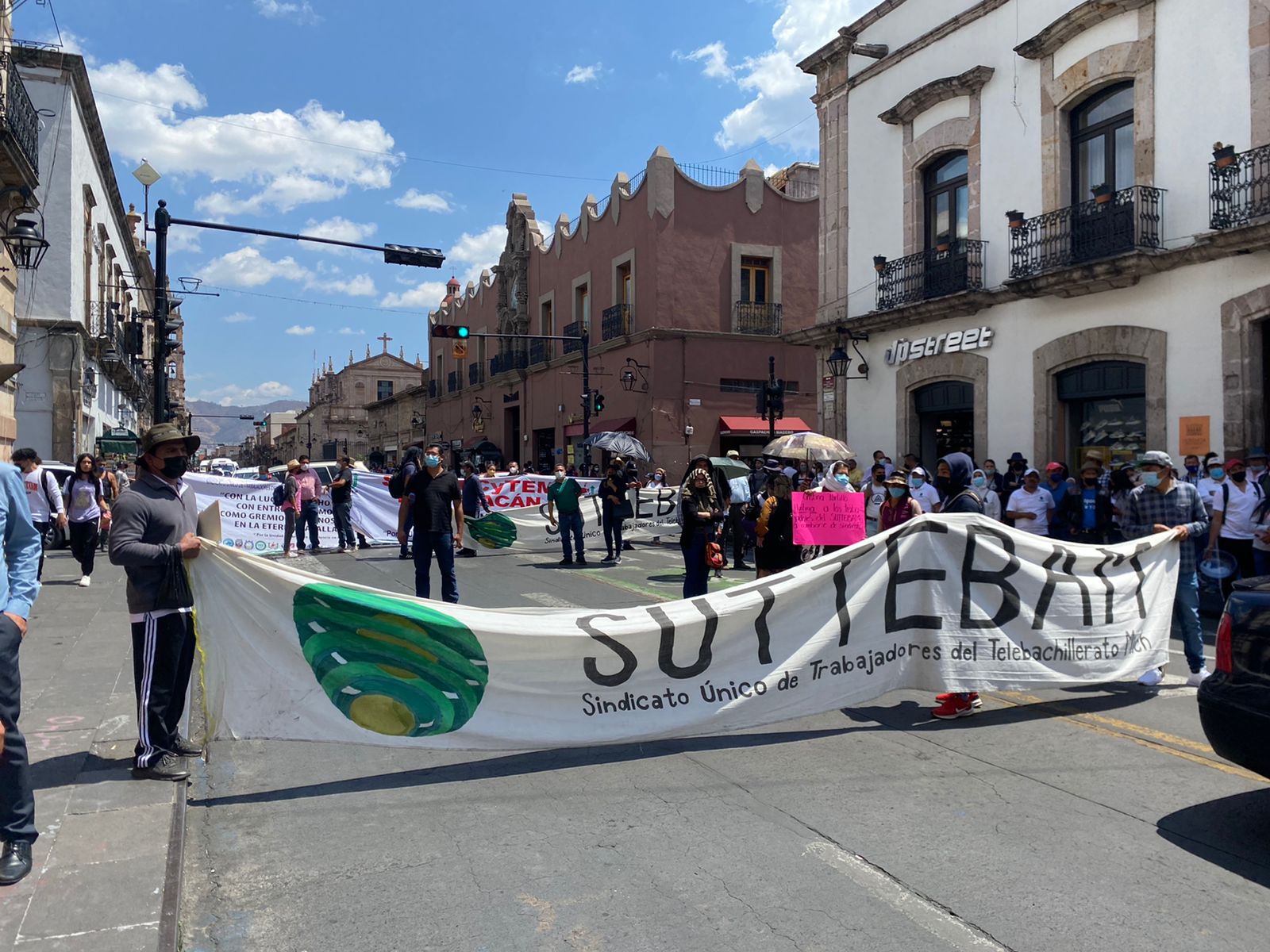 Si no le alcanza la capacidad académica, que renuncie SUTTEBAM a Portillo