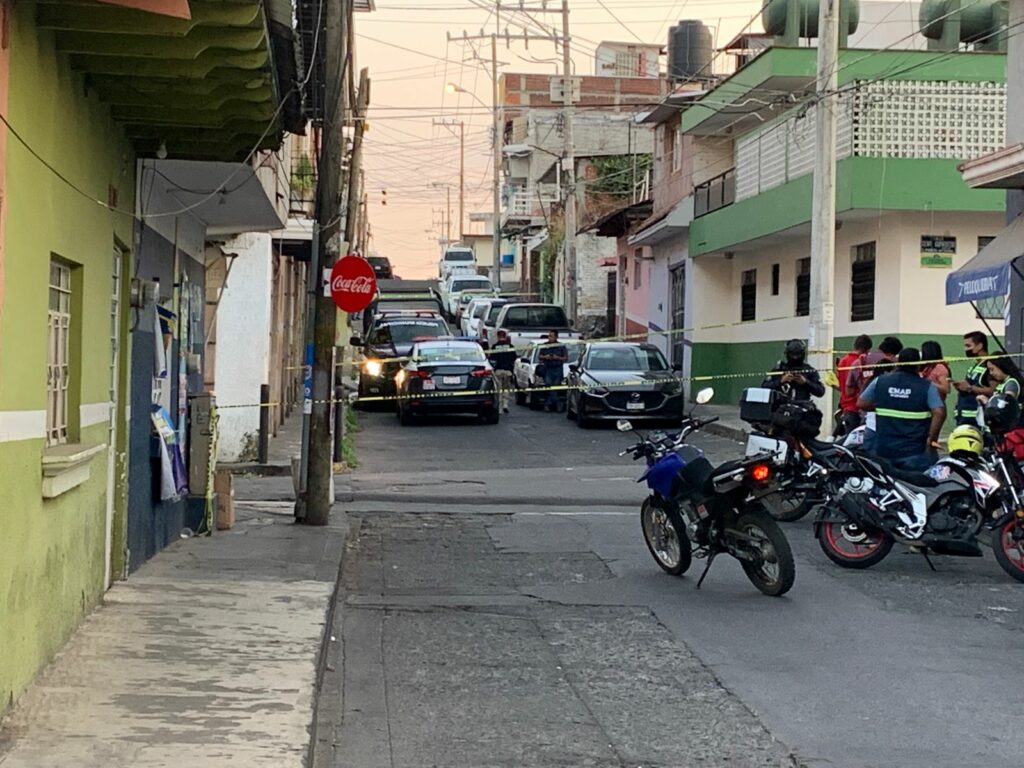 Balean a un sujeto en el Barrio El Vergel en Uruapan