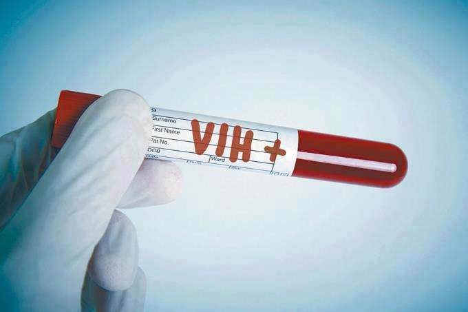 En Michoacán 8 mil personas viven con VIH