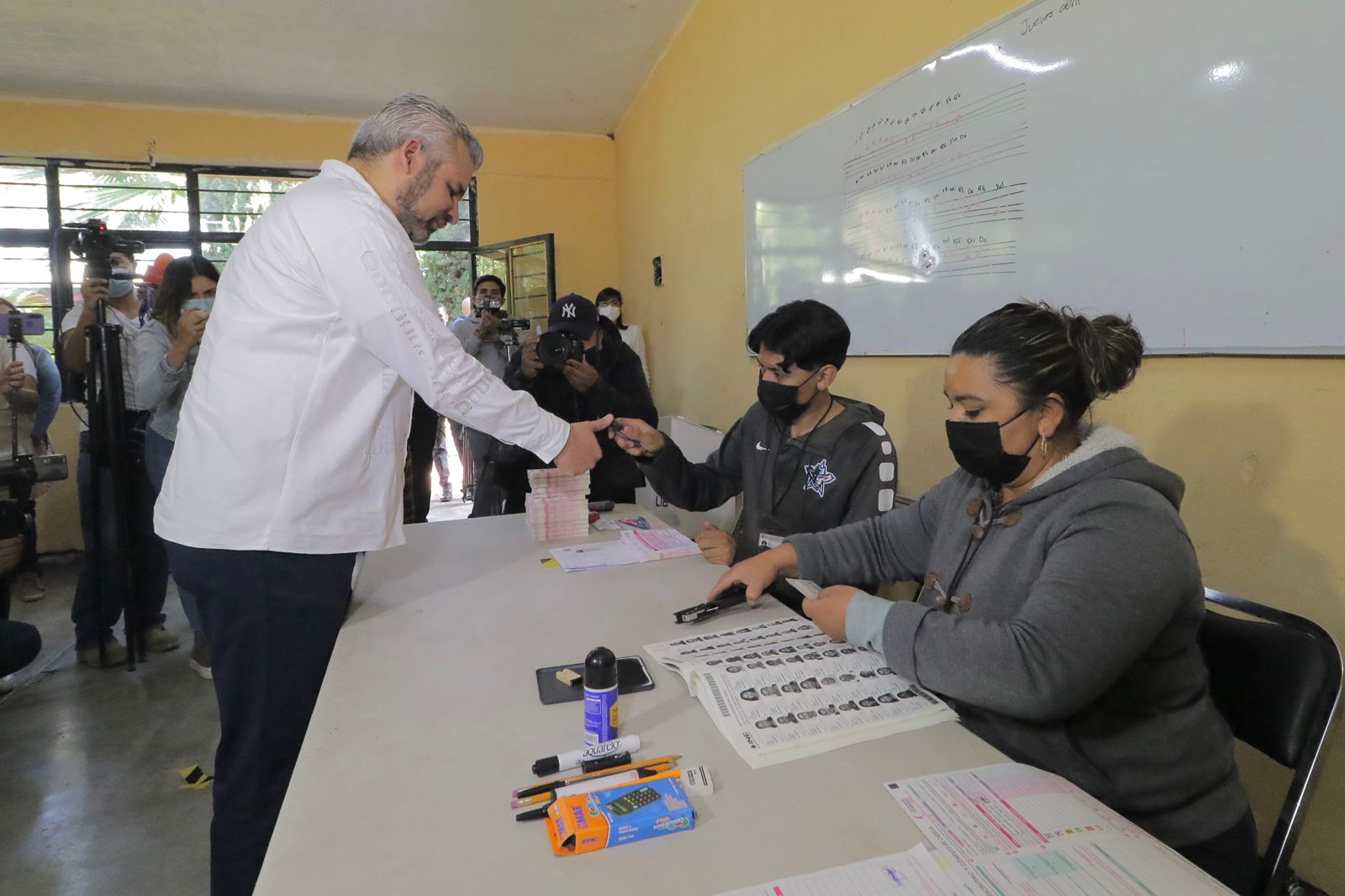 Hoy, AMLO concreta una verdadera transformación democrática para México: Bedolla