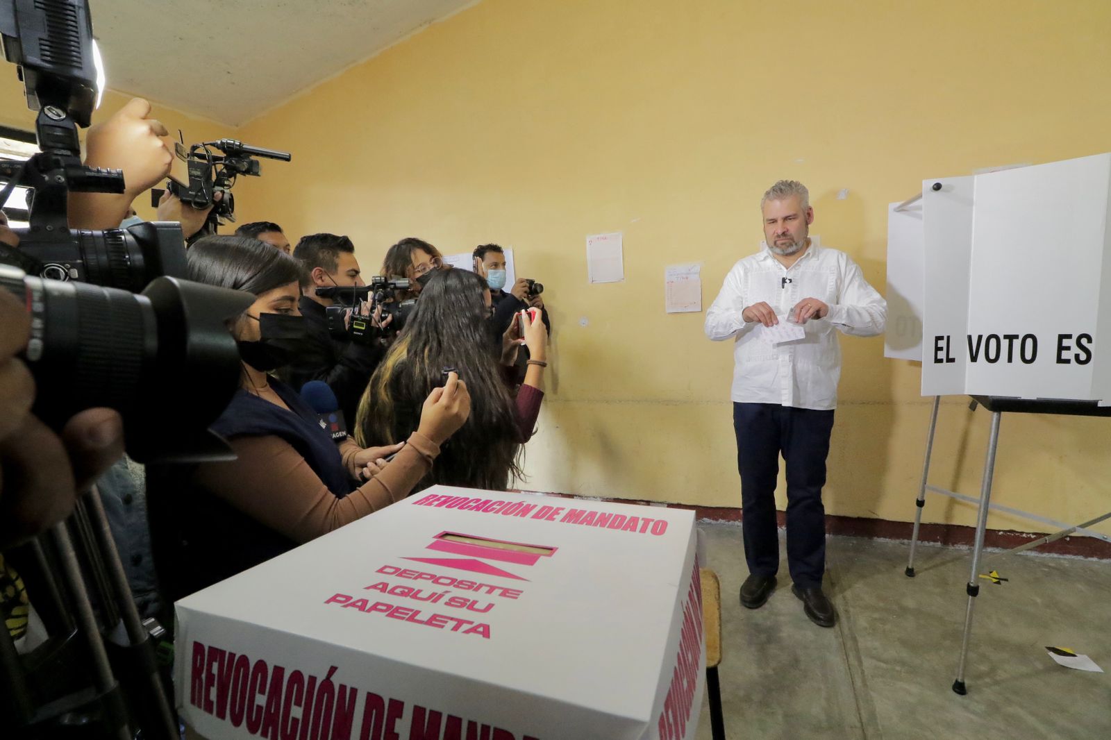 Hoy, AMLO concreta una verdadera transformación democrática para México: Bedolla