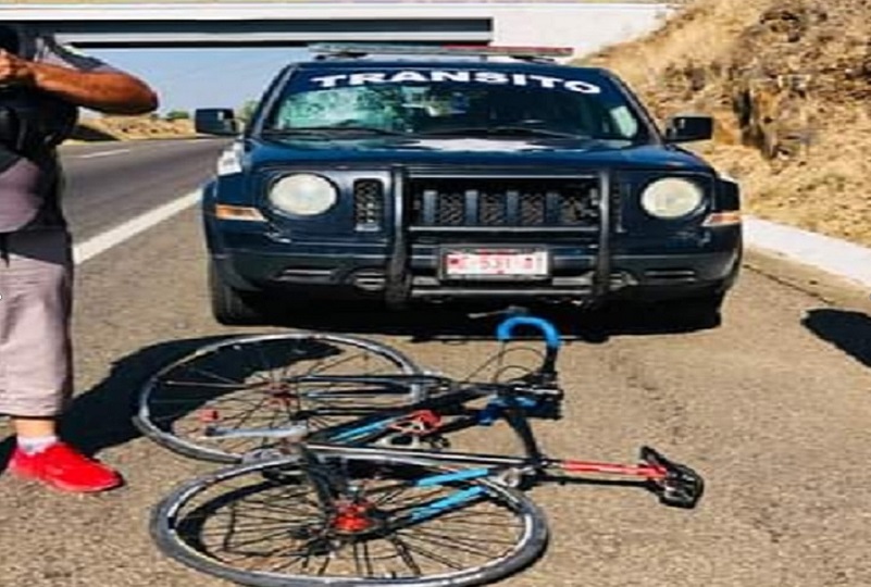 Policía Michoacán atropella a ciclista_