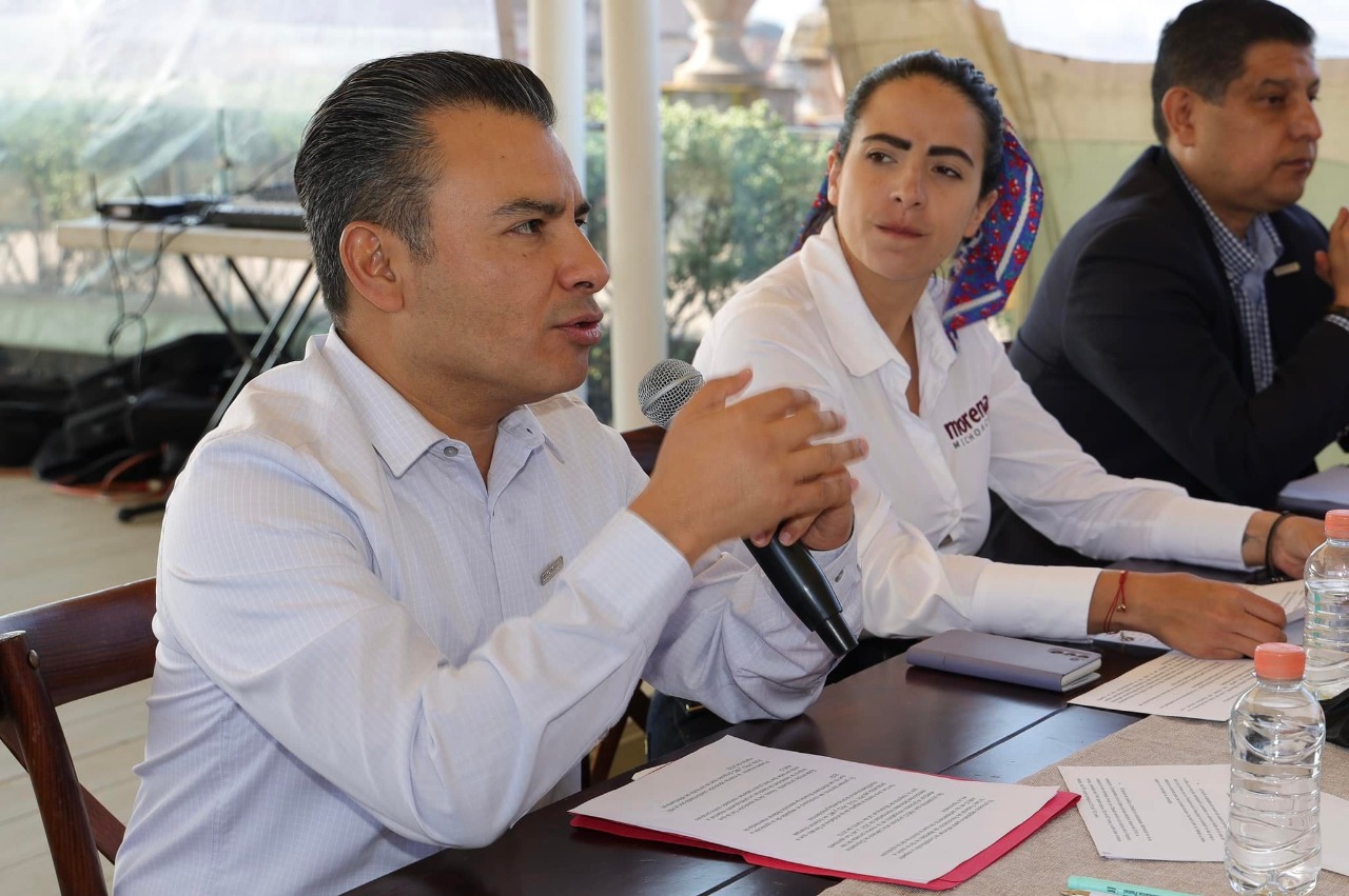 "Raite", no acarreo a Consulta, justifica diputado de Morena en Michoacán