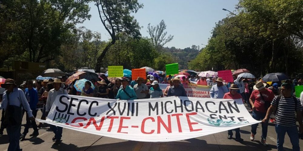 Advierte CNTE radicalizar acciones si SEE insiste en pagarles con tarjeta