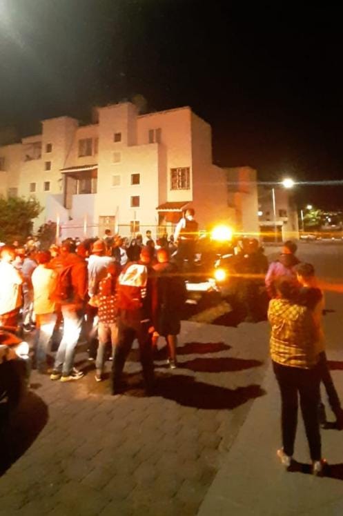 Vecinos de Villas del Pedregal corren a personas por invadir casas