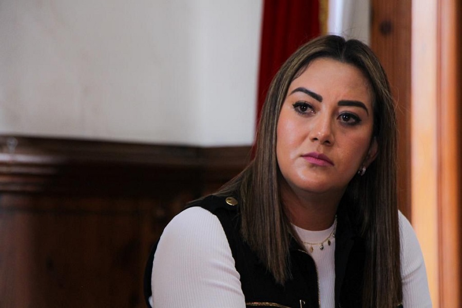 demandas educativas Moni Valdez