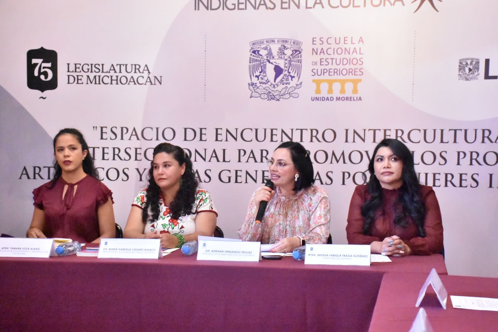 mujeres indígenas Adriana Hernández