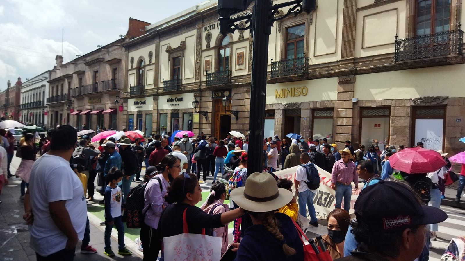 CNTE arranca marcha hacia Finanzas; bloquearán Ventura Puente