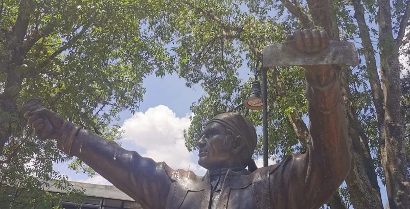 Continúa el robo y saqueo de monumentos en Morelia