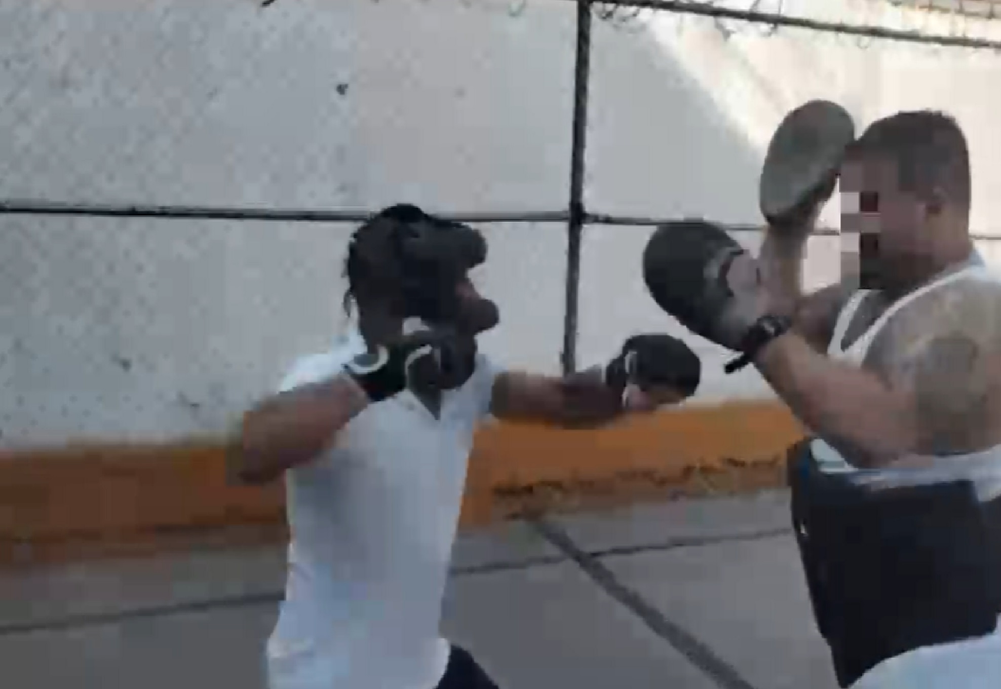 Internos de penales de Michoacán inician prácticas de boxeo
