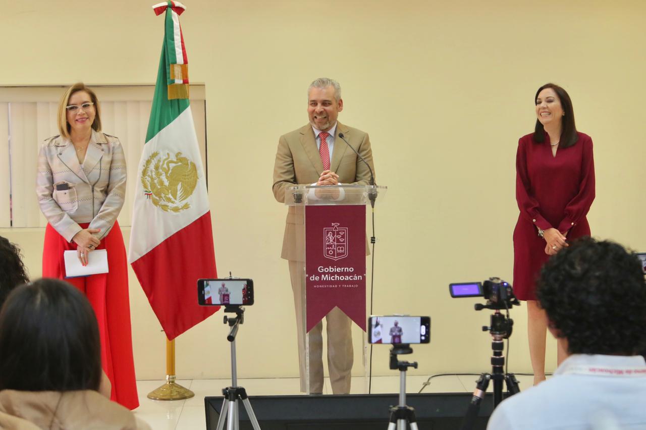 Maestros están en las aulas