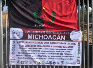 Pese a declaratoria de “inexistencia”, regresan banderas rojinegras a CECYTEM